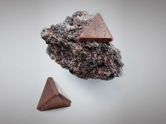 Neu6_Zunyit-xl12-cm-Mx-Xl1-cm-Iran-Wittur-Minerals.jpg